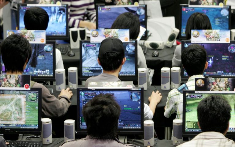 "Internet Cafe กำลังจะตาย" ได้ยินคำนี้มาตั้งแต่ 5 ปีก่อน แล้วตอนนี้ตายหรือยัง ? 3 “Internet Cafe กำลังจะตาย” ได้ยินคำนี้มาตั้งแต่ 5 ปีก่อน แล้วตอนนี้ตายหรือยัง ?