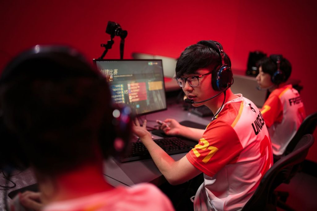 ผู้จัดการทีม Shanghai Dragons เผยลูกทีมต้องใช้เวลาฝึกซ้อมหนักถึง 72 ชั่วโมงต่อสัปดาห์ 1 7ba656b2 e191 431e ade8 fedc213626af
