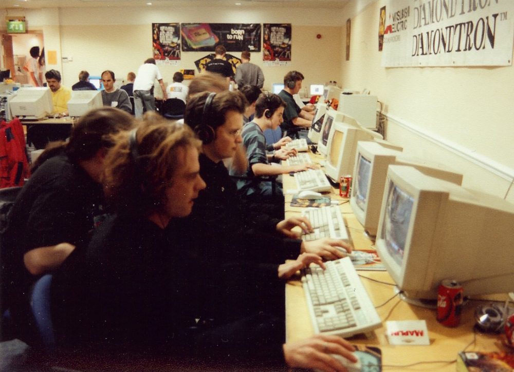 ต้นกำเนิดปุ่ม "WASD" มาตรฐานคีย์เพื่อเกมเมอร์ในปัจจุบัน 2 quake
