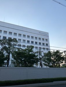 ตัว N ใหญ่ของสำนักงาน Nintendo ที่เกียวโตหลุดร่วงลงมาจากอาคาร