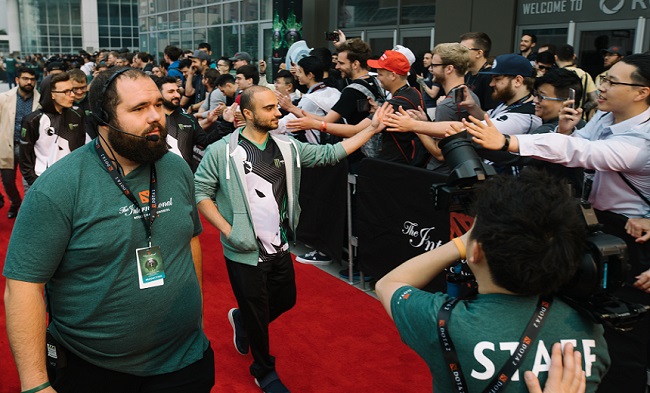 ข้อดีที่สุดของการเป็นนักกีฬา Esports จากมุมมองของโปรเพลย์เยอร์ 3 ข้อดีที่สุดของการเป็นนักกีฬา Esports จากมุมมองของโปรเพลย์เยอร์