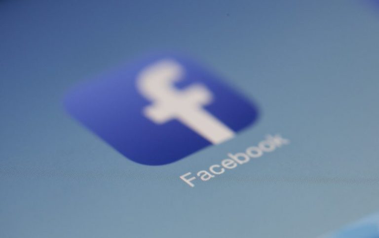 ผู้ใช้งาน Facebook กว่าแสนบัญชี ถูกแฮกข้อความเพื่อนำไปขาย
