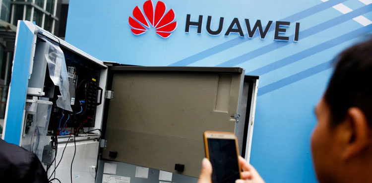 Huawei Threatening Czech 1