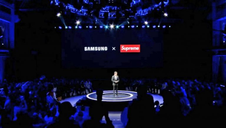 Samsung โดนจวกยับหลังร่วมพาร์ทเนอร์กับ Supreme "ปลอม" 1 Samsung โดนจวกยับหลังร่วมพาร์ทเนอร์กับ Supreme “ปลอม”