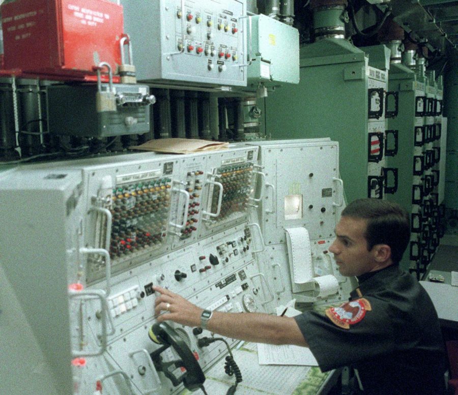 รหัสยิงนิวเคลียร์ของสหรัฐฯ คือ "00000000" มาตลอด 20 ปี 2 US Nukes Code 1