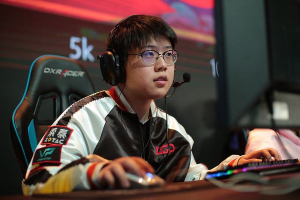 10 อันดับนักกีฬา esports ที่ทำเงินได้มากที่สุดของปี 2018 2 chalice 1