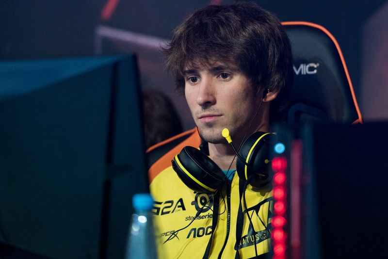 จากศัตรู สู่เพื่อนร่วมทีม : Dendi จะไปเล่นให้กับทีม Tiger ในสัญญายืมตัว 2 800px Dendi DHS 2015