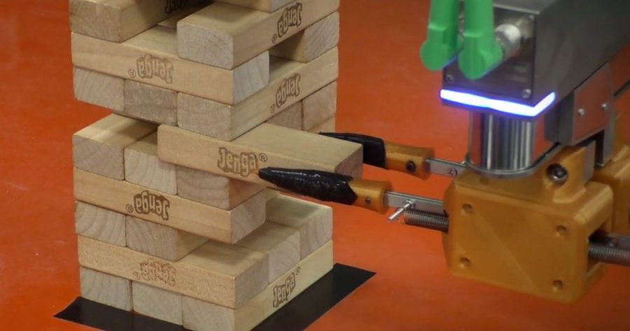 นักวิจัย MIT พัฒนาแขนจักรกลให้เล่นคอนโดไม้โดยไม่ล้ม 2 Jenga Robot 1
