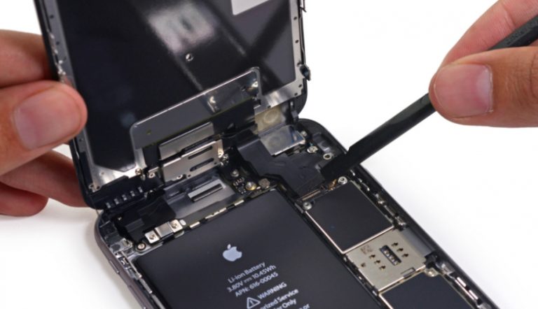 Apple ครวญ บริการเปลี่ยนแบตเตอรี่ฉุดยอดขาย iPhone 6 Apple ครวญ บริการเปลี่ยนแบตเตอรี่ฉุดยอดขาย iPhone