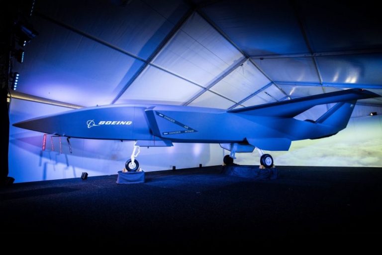Boeing คาดส่งมอบเครื่องบินรบไร้คนขับในปี 2020