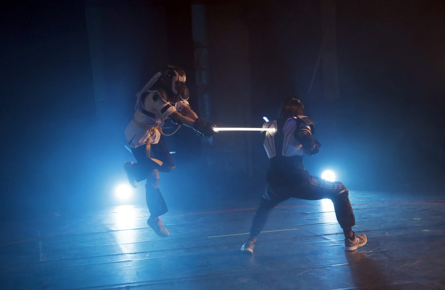 ฝรั่งเศส ประกาศให้การดวลดาบเลเซอร์เป็นกีฬาทางการ 3 lightsaber sport