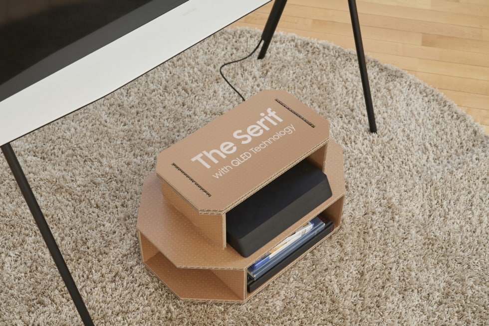 Samsung เปลี่ยนหีบห่อสินค้าทีวีใหม่ ให้ง่ายต่อการใช้ซ้ำและทำบ้านน้องแมว 4 Eco Packaging for Lifestyle TV Lineup 3