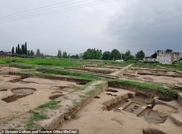 นักโบราณคดีจีนค้นพบรูปปั้นดินเผาอายุ 4,000 ปี ที่รูปหน้าเหมือนเจ้าหมูเขียวในเกม Angry Birds 4 chinese ancient village angry bird 00