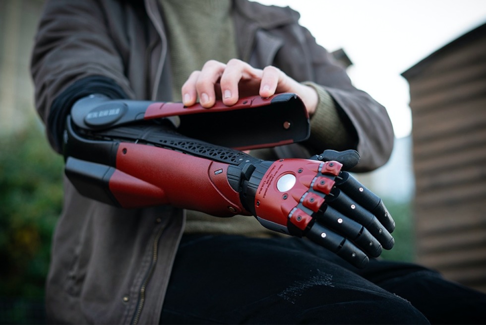 ผู้พิการก็เป็น Snake ได้ ! Konami จับมือกับ Open Bionics ผลิตแขนกล Venom Snake จาก MGS V ในชีวิตจริง 2 Konami 2