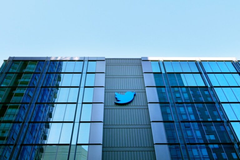 Twitter เสนอข้อตกลงเป็นเงิน 809.5 ล้านดอลลาร์ในคดีฟ้องร้องเกี่ยวกับยอดผู้ใช้งาน