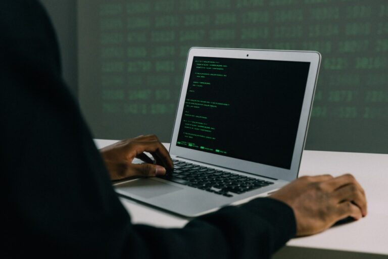 Hacker ทำการเจาะระบบของ Coinbase เพื่อเข้าถึงข้อมูลผู้ใช้งานมากกว่า 6,000 ราย