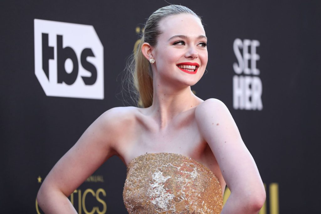Elle Fanning (4)