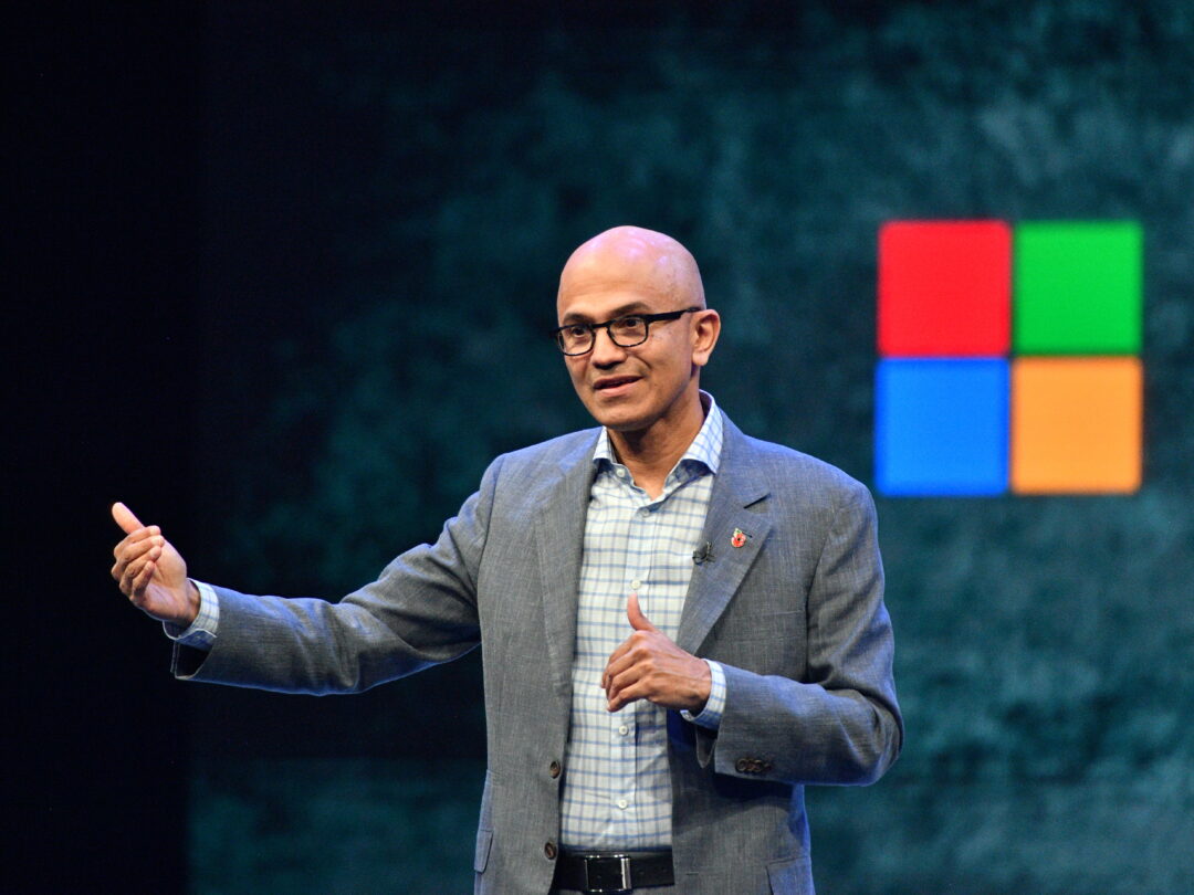 CEO ของ Microsoft ออกมาเตือน ทุกคนควรใช้ AI ในทางที่มีประโยชน์ มิฉะนั้นจะเสียการยอมรับทางสังคม และสิ้นเปลืองพลังไฟฟ้าโดยใช้เหตุ 2 Satya3