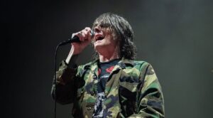 ฟรอนท์แมน My Chemical Romance ยอมรับ ยังไม่ได้เล่น Baldur’s Gate 3 หลังแฟนคลับลงทุนทำป้ายผ้ามาถามกลางคอนเสิร์ต